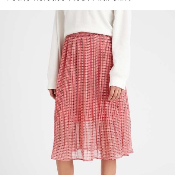 Banana Republic Release Pleated Midi Skirt Red Hits Mid Calf Elastic Waistband - Picture 5 of 7